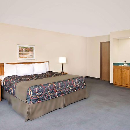 Days Inn By Wyndham Boonville Eksteriør billede