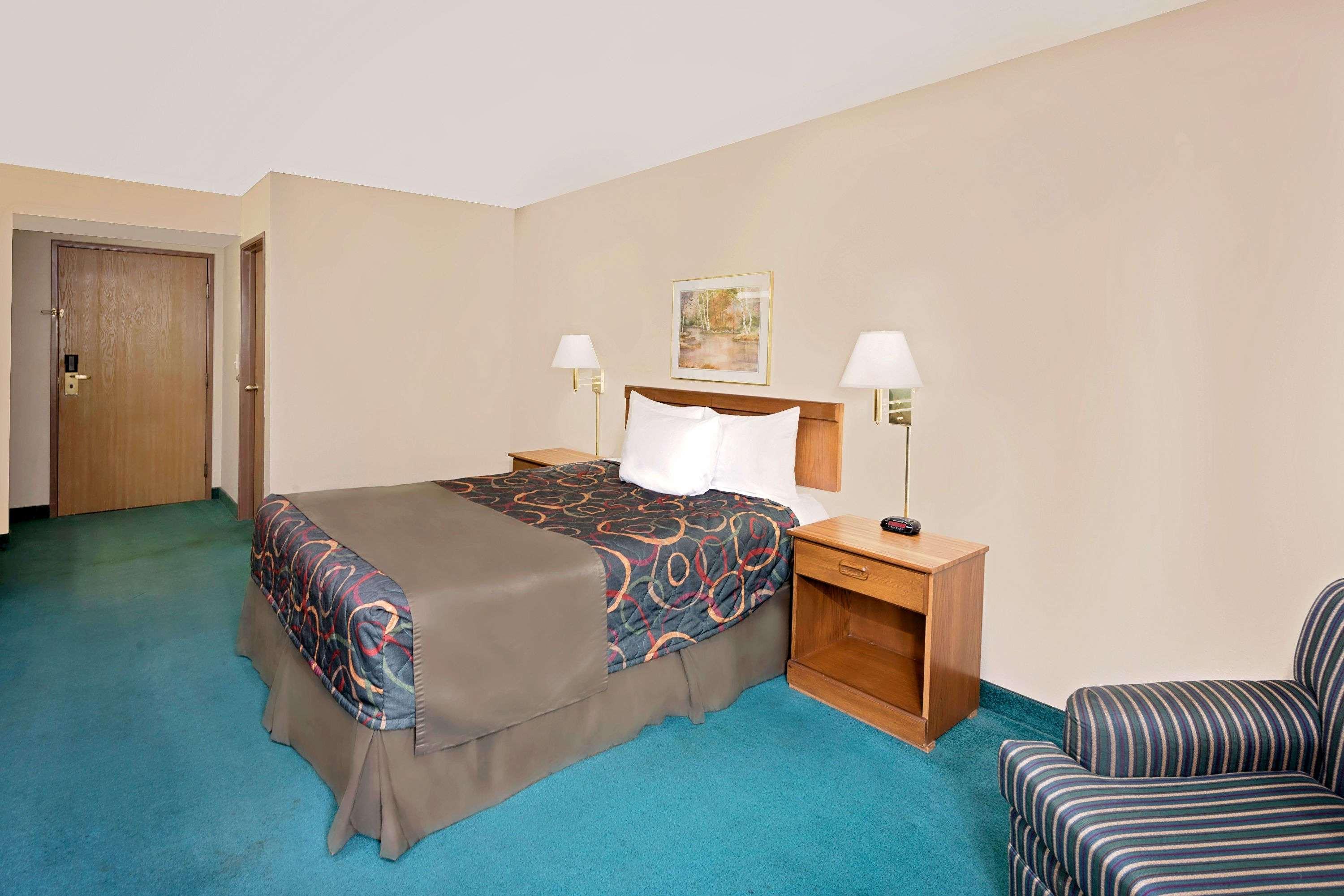 Days Inn By Wyndham Boonville Eksteriør billede